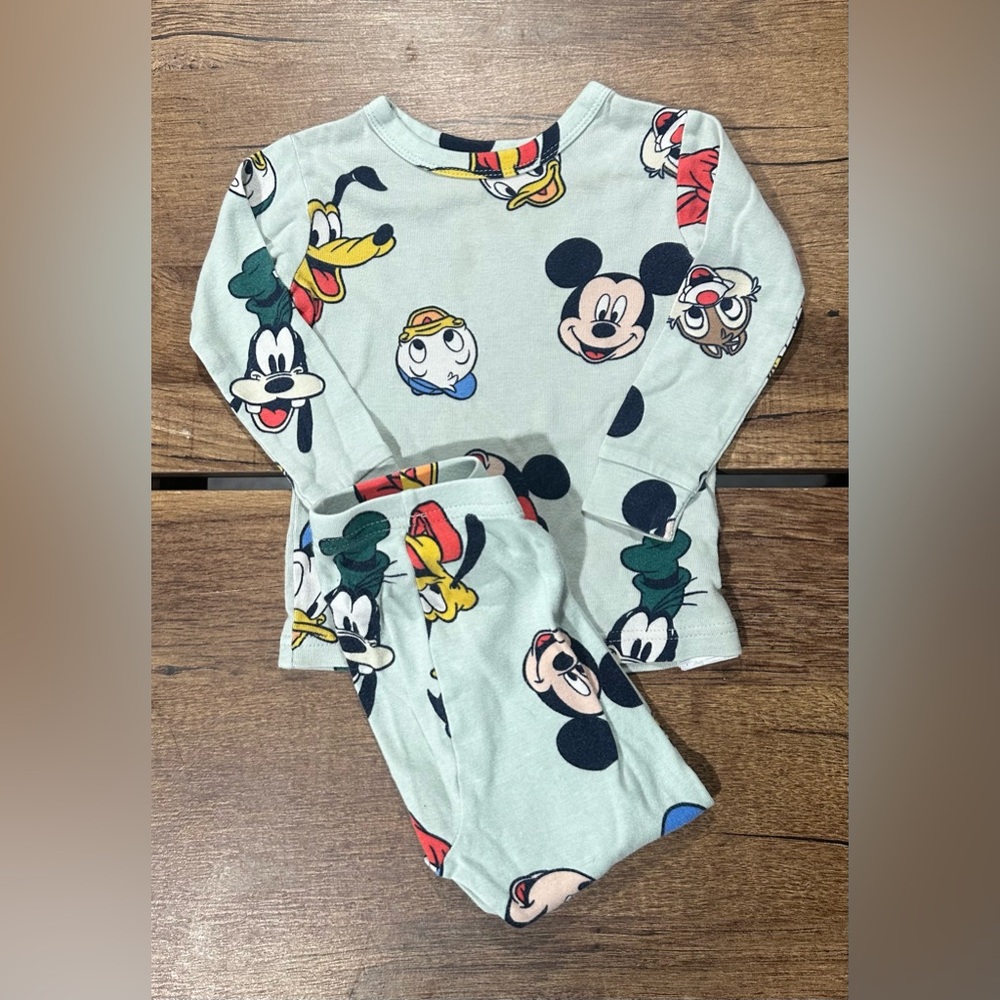 Gap snug fit pajamas